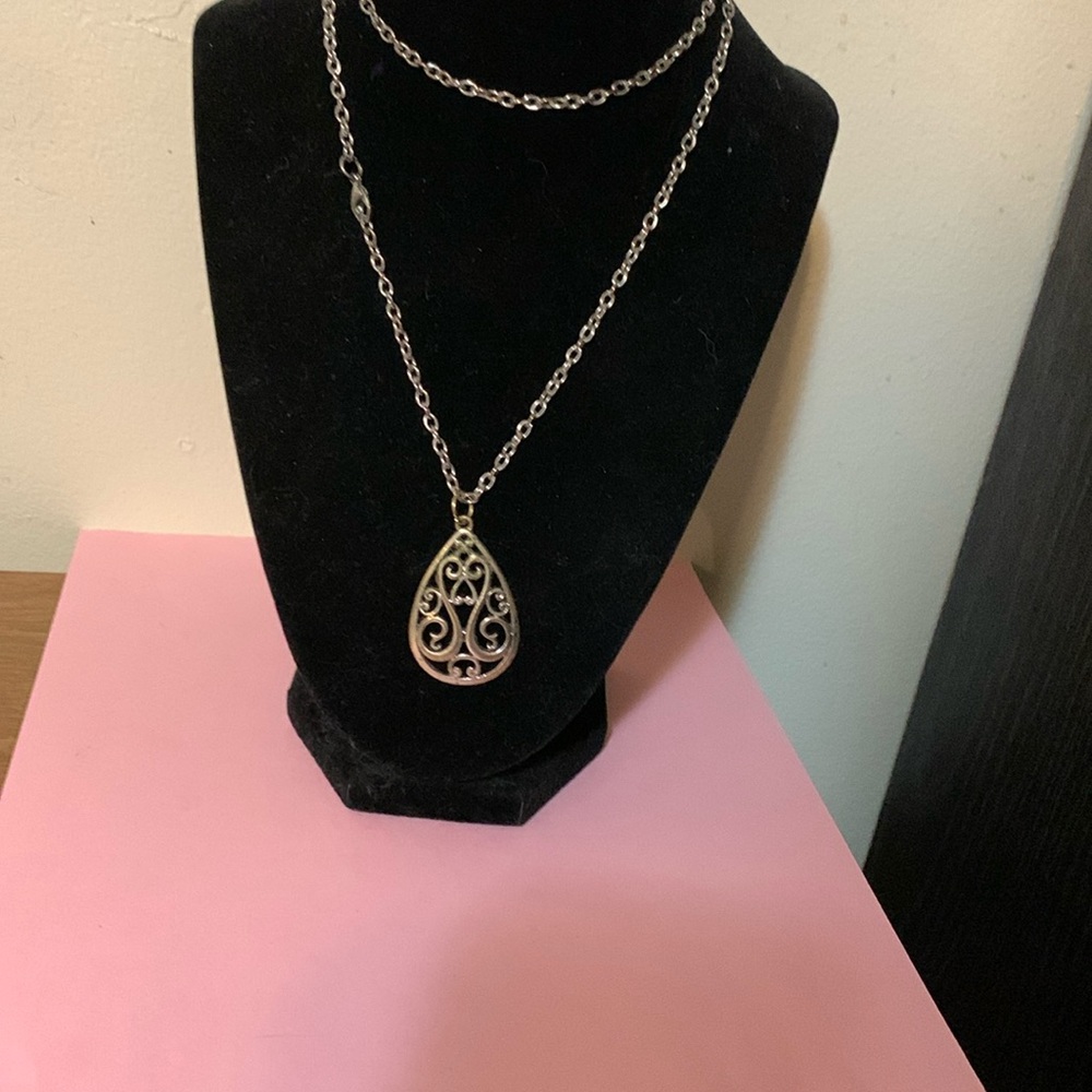 Necklace, a bit of wear on pendant, 28”